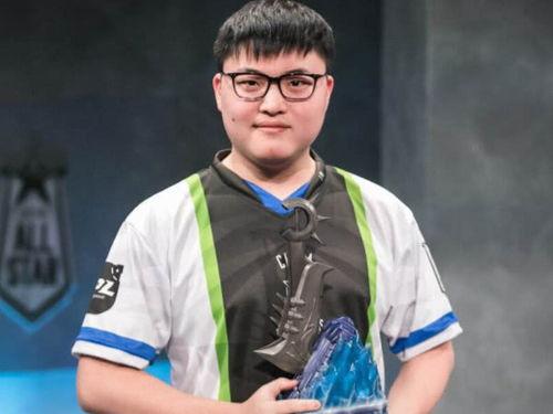 uzi转会期最新爆料,揭秘电竞传奇选手最新动向 第1张 uzi转会期最新爆料,揭秘电竞传奇选手最新动向 第1张