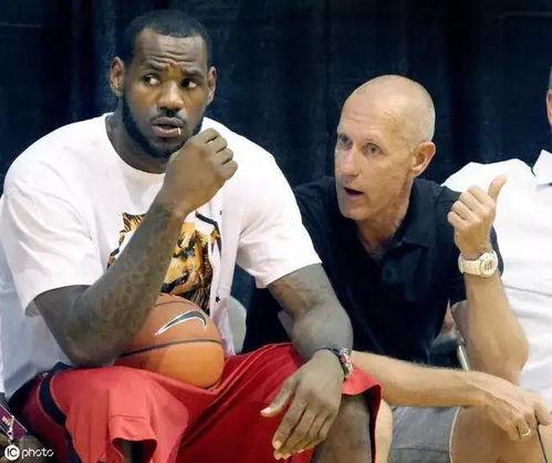 詹姆斯指甲爆料视频高清,高清画面下的惊人真相 第1张 詹姆斯指甲爆料视频高清,高清画面下的惊人真相 第1张